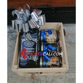 Caja frutos secos y otros flores cali dia del padre